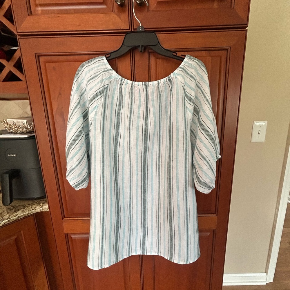 Talbots Linen Blue, Black  and White Relaxed Pop over Blouse - Picture 2 of 5